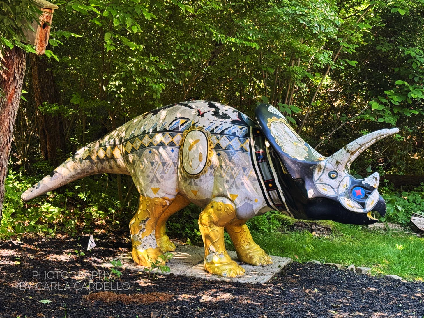 Pitt-Sanky Pittsburgh Dinosaur Statue