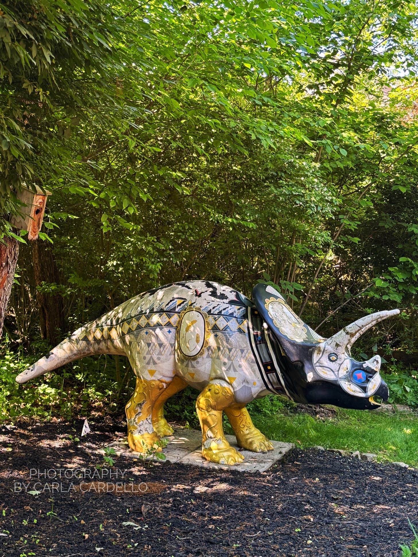 Pitt-Sanky Pittsburgh Dinosaur Statue
