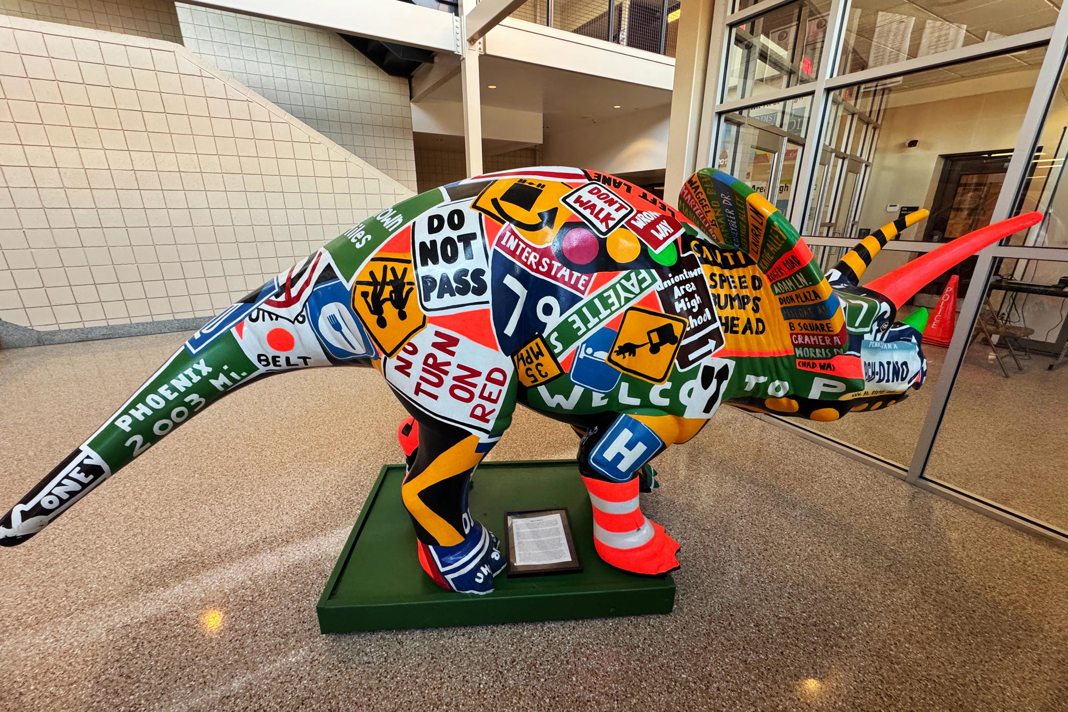 Sign-O-Saurus Pittsburgh Dinosaur Statue