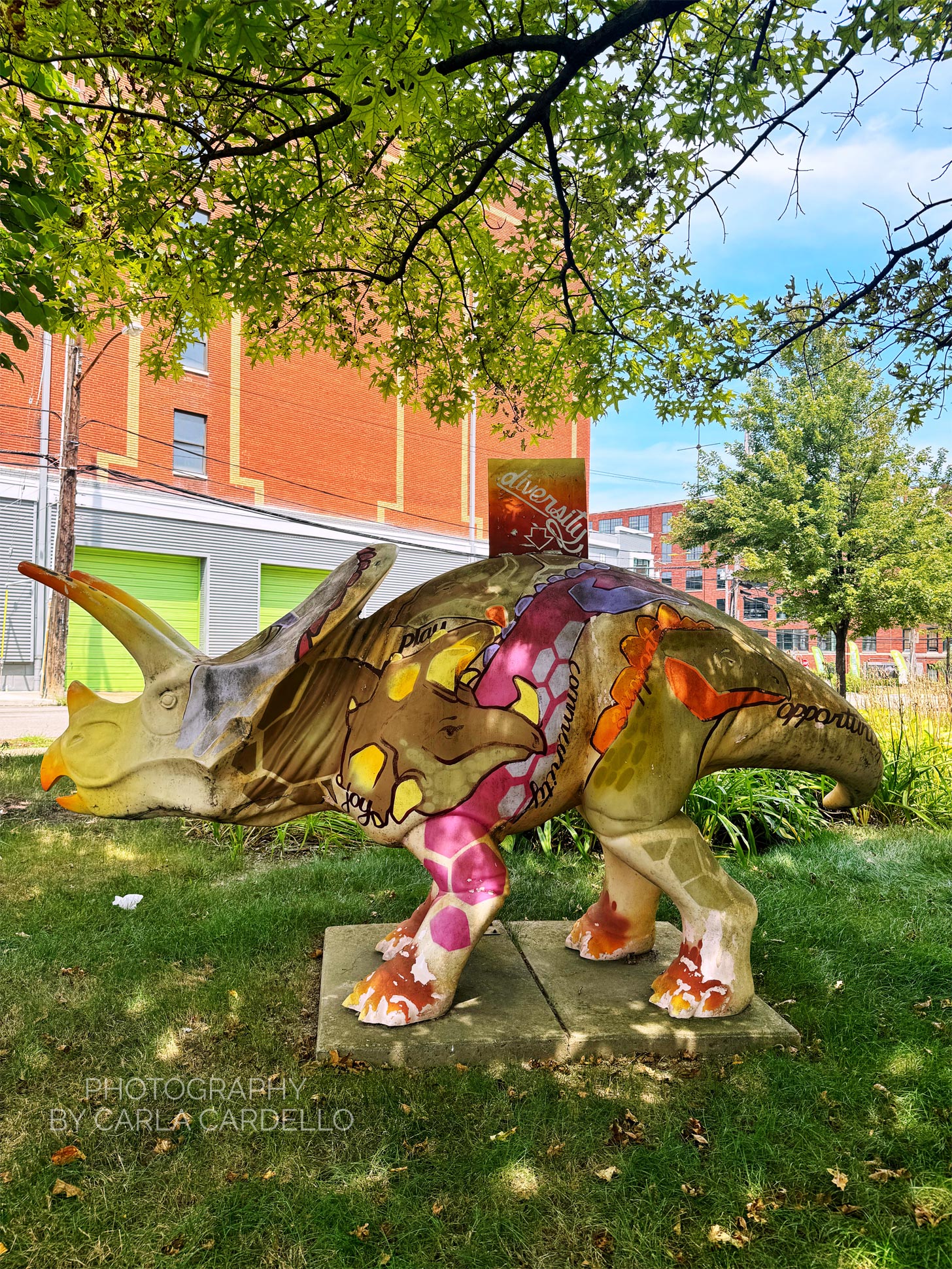 Bill Dollarsaurus Pittsburgh Dinosaur Statue