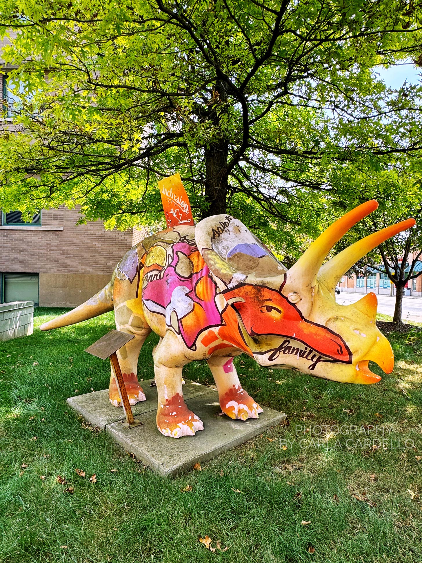 Bill Dollarsaurus Pittsburgh Dinosaur Statue